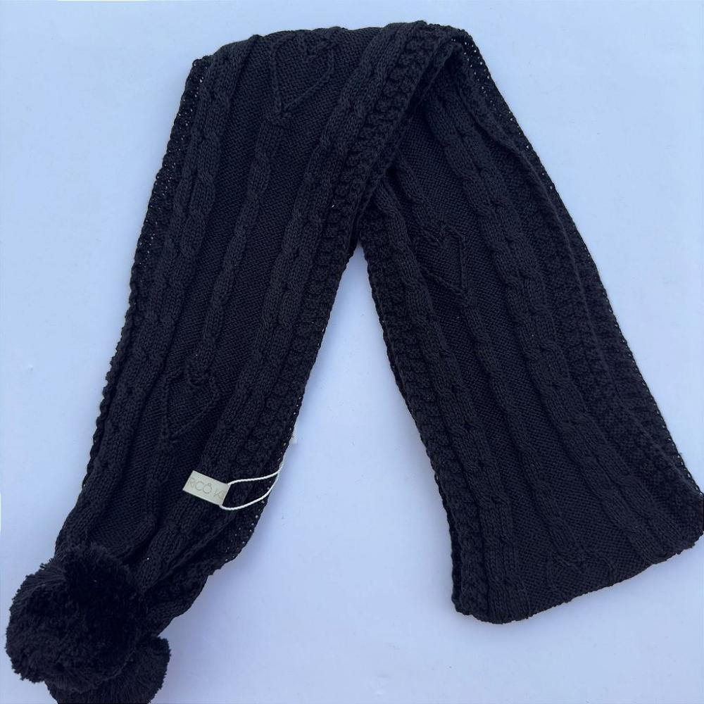 Encontraproduto.com.br - Cachecol de Tricô Para Meninas Com Pompom Preto