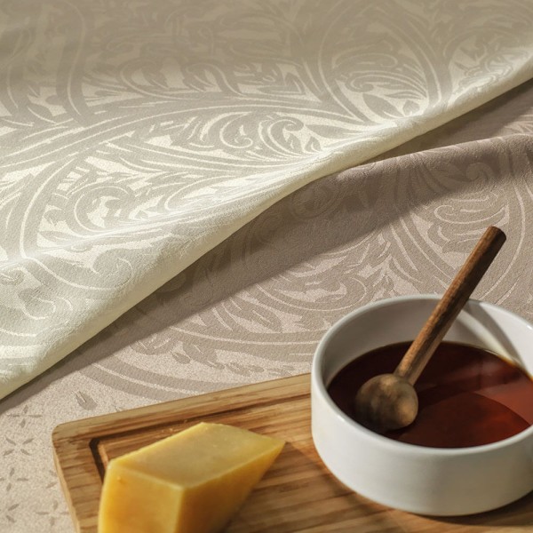 Encontraproduto.com.br - Toalha de Mesa Retangular 8 Lugares Lesier Noz Moscada