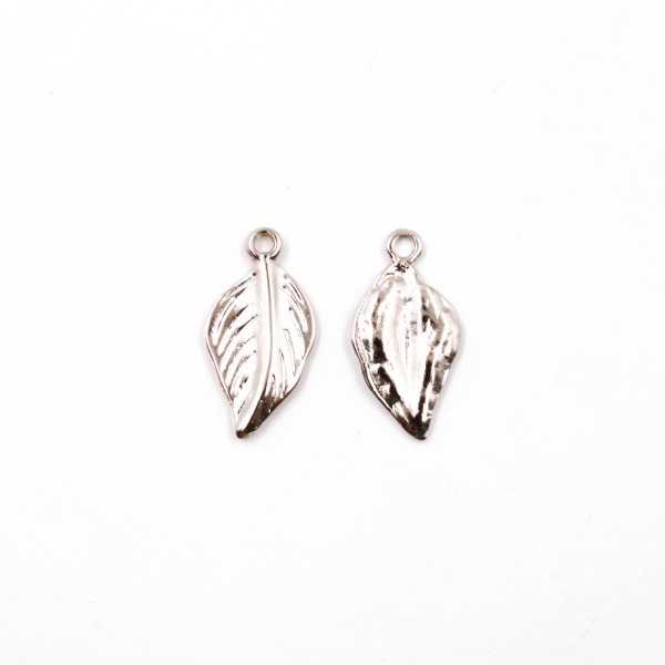 Encontraproduto.com.br - PINGENTE FOLHA 25X13MM EM ZAMAC COM 100GR