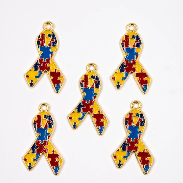 Encontraproduto.com.br - PINGENTE CATAFORETICO RESINADO LAÇO AUTISMO 35X20MM EM ZAMAC COM 06 PEÇAS