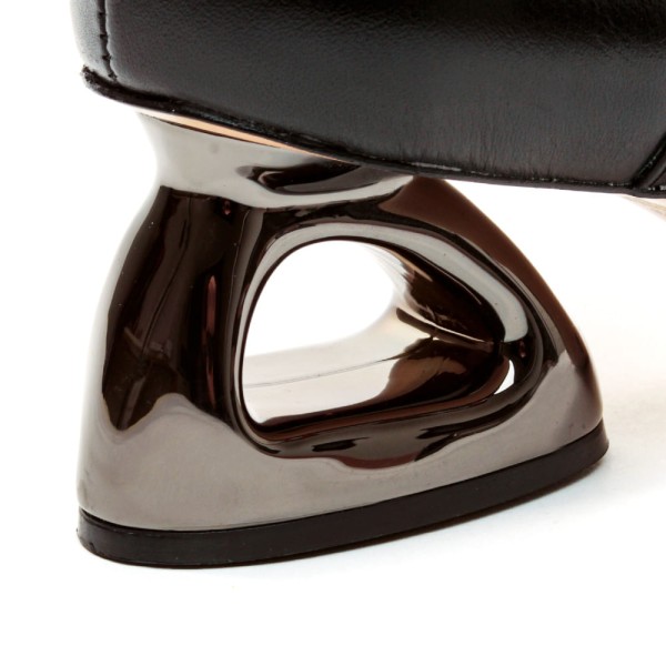 Encontraproduto.com.br - Bota Couro Preto Cano Curto Cecconello 2449001-1