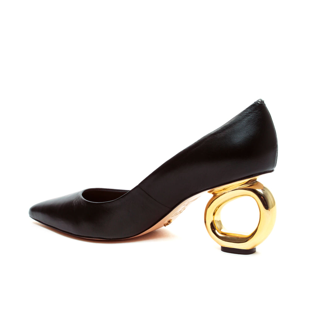 Encontraproduto.com.br - Scarpin Couro Preto Salto Vazado Cecconello 2201002-9
