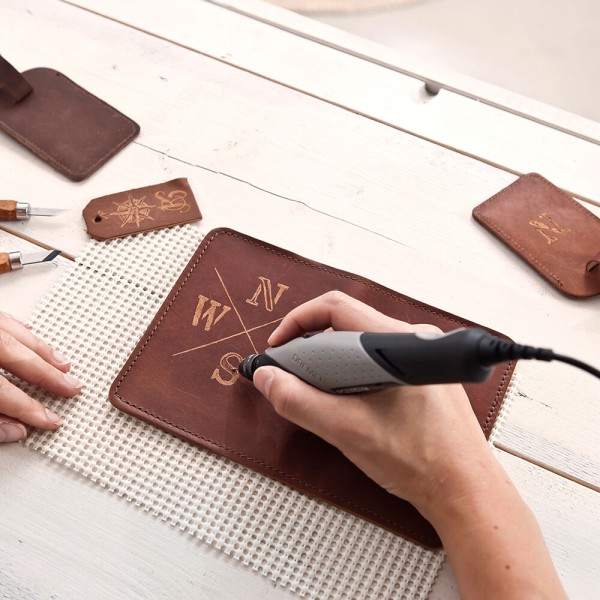 Encontraproduto.com.br - Micro Retífica Dremel 2050-11 Stylo+ 127/220v