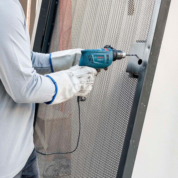Encontraproduto.com.br - Furadeira de Impacto 1/2 GSB550-RE 550W com 14 Brocas Bosch