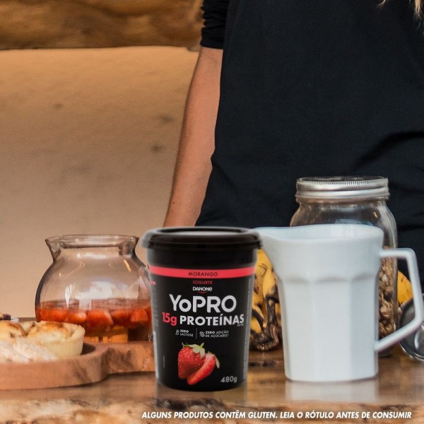 Encontraproduto.com.br - Iogurte Desnatado Yopro Danone Sabor Morango Zero Lactose Copo 480g