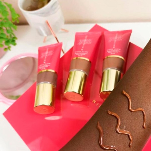 Encontraproduto.com.br - Base Liquida Hidra Glow 30ml Cor 00 - Niina Secrets