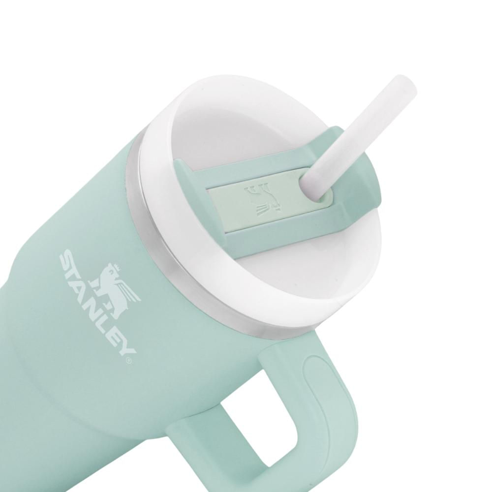 Encontraproduto.com.br - Copo Quencher Térmico Com Alça 2.0 Seafoam 590ml Stanley