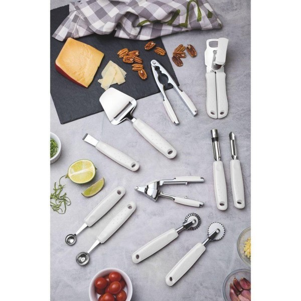 Encontraproduto.com.br - Carretilha Para Cortar E Fechar Massas Branco - Utilitá
