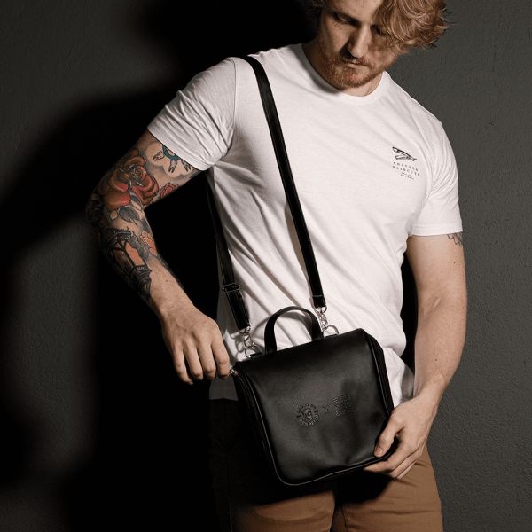 Encontraproduto.com.br - Necessaire Viagem KING&JOE e BARBA DE RESPEITO