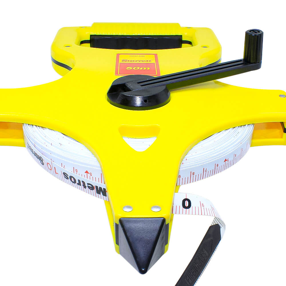 Encontraproduto.com.br - Trena Longa em Fibra de Vidro Starrett Com Arco Aberto 50MT