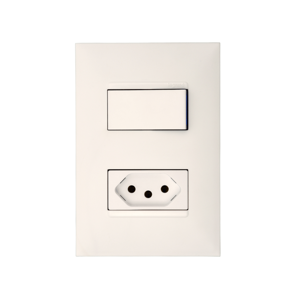 Encontraproduto.com.br - Conj Interruptor Simples+Tomada 2P+T 20A Branco Pp+