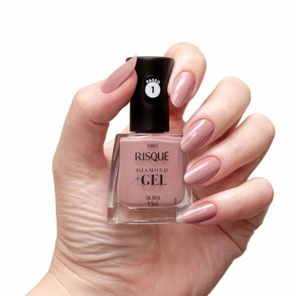 Encontraproduto.com.br - Esmalte Diamond Gel Cremoso 9,5ml Sal Rosa - Risque