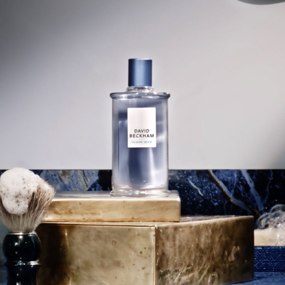 Encontraproduto.com.br - Kit Perfume David Beckham Classic Blue Masculino Eau de Toilette 50 ml + Nécessarie