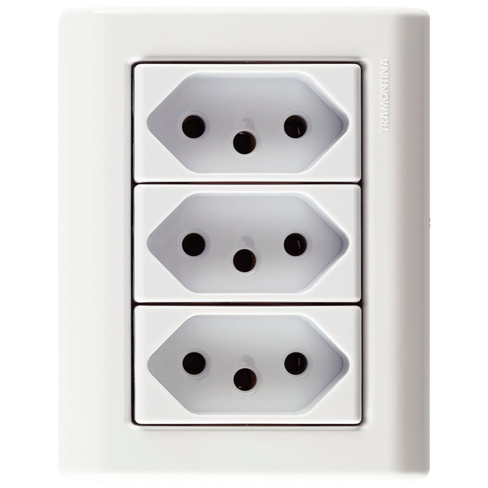 Encontraproduto.com.br - Caixa Com Tampa 3 Tomadas 2P+T 10A/250V