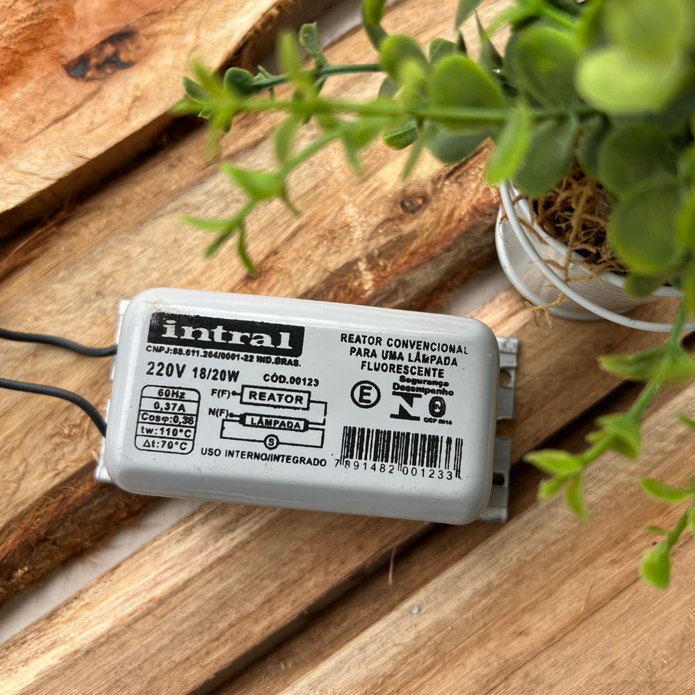 Encontraproduto.com.br - Reator Convencional  para Lampada Fluorescente T-12 220V 18/20W - 00123 - Intral