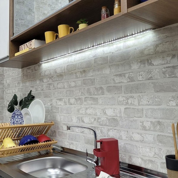 Encontraproduto.com.br - Luminária Barra com Fita de LED 115cm para Cozinhas Madesa