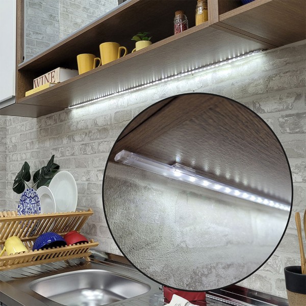 Encontraproduto.com.br - Luminária Barra com Fita de LED 115cm para Cozinhas Madesa