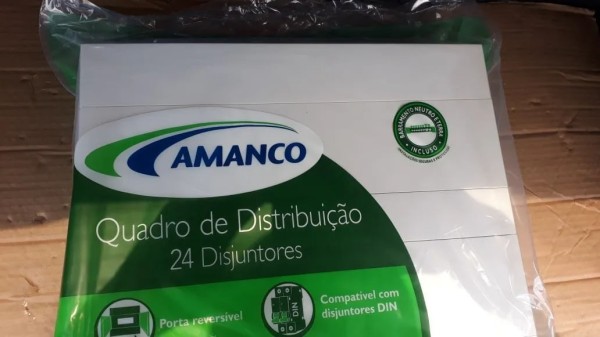 Encontraproduto.com.br - Quadro Distribuição 24 Disjuntor Pvc Liso Com Barramento Branco Amanco