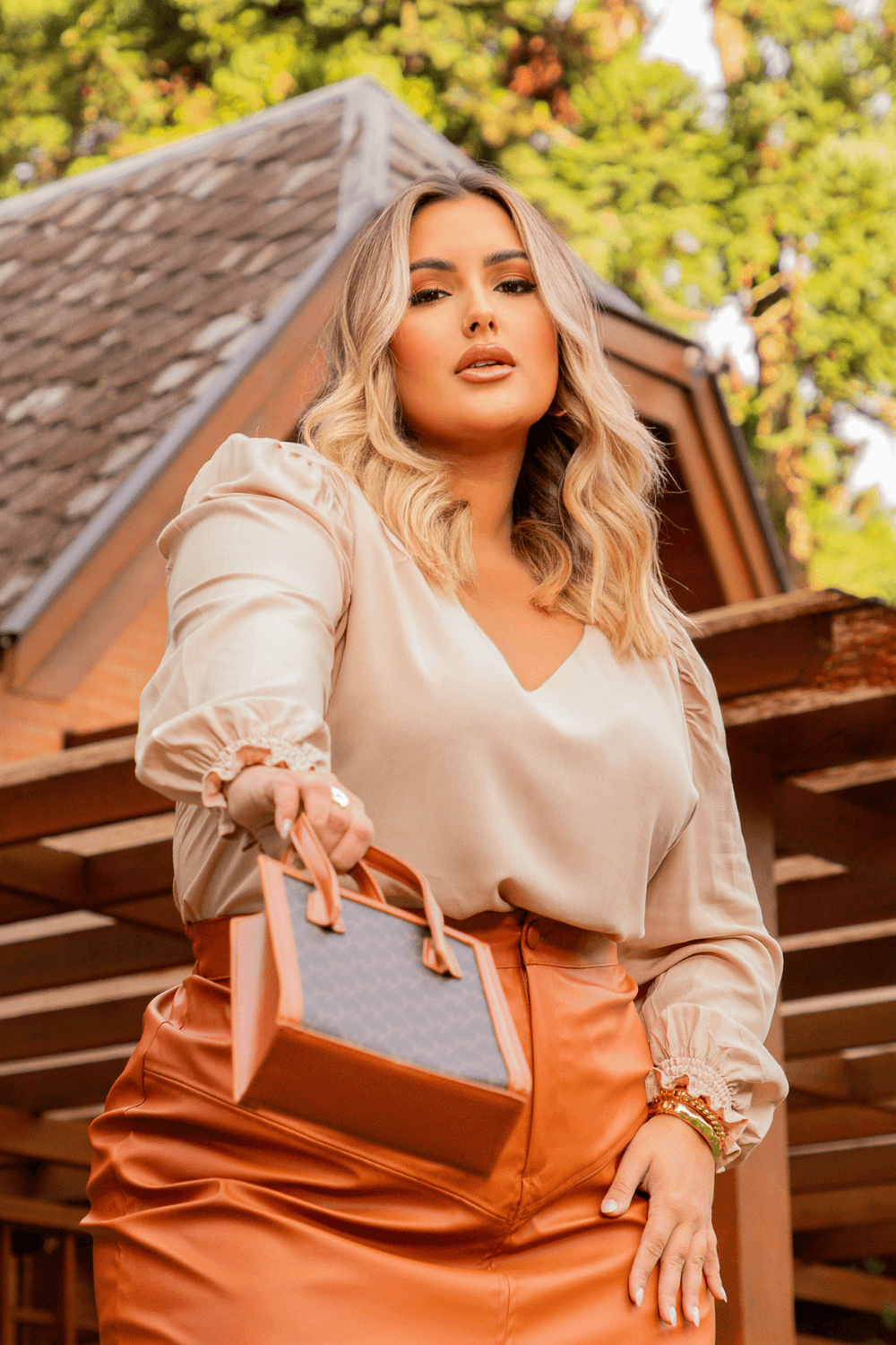 Encontraproduto.com.br - Blusa Viscolinho Andréa Plus Size AREIA