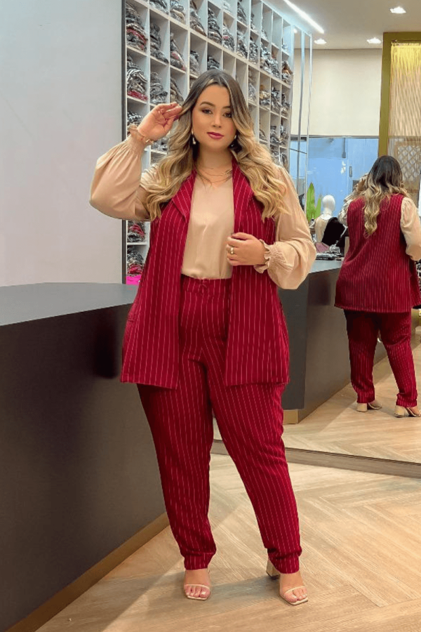 Calça Alfaiataria Risca de Giz Plus Size VERMELHO