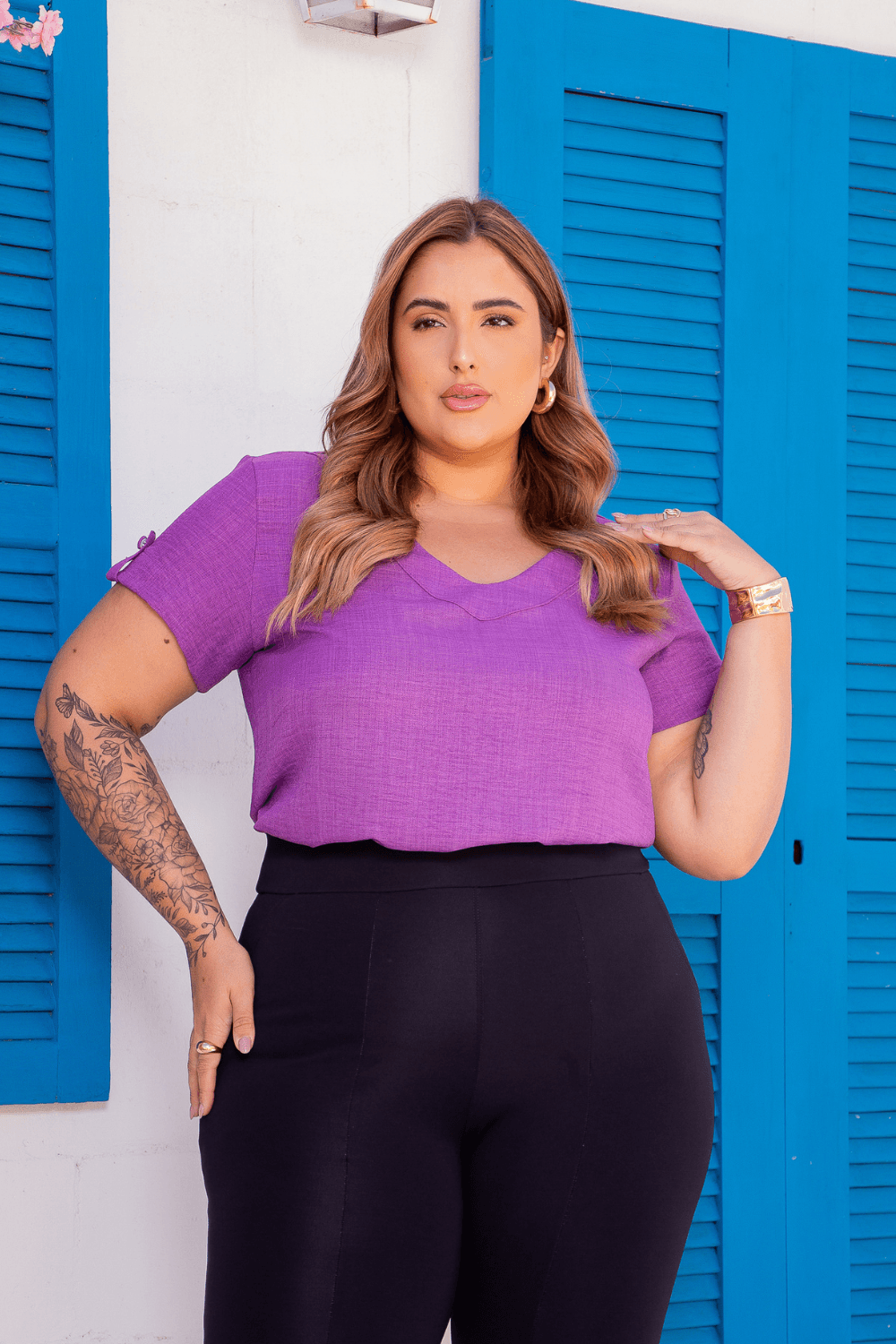 Encontraproduto.com.br - Blusa Decote V Lila Com Martingale Plus Size LILAS