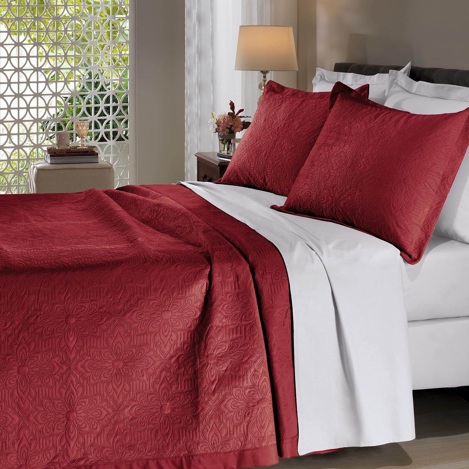 Encontraproduto.com.br - Colcha Microfibra Casal em Matelassê sem Costura com Dois Porta Travesseiros Buettner Enos