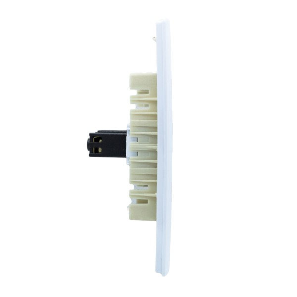 Encontraproduto.com.br - Tomada 2P+T 10A-250V Dc-1100/29 Branco Com Placa Branco Novara Dicompel