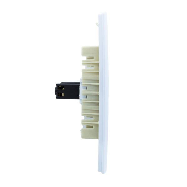 Encontraproduto.com.br - Tomada 2P+T 10A-250V Dc-1100/29 Branco Com Placa Branco Novara Dicompel