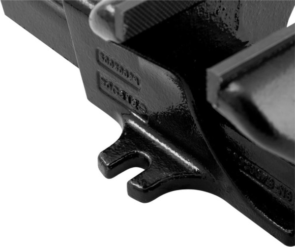 Encontraproduto.com.br - Torno Bancada Nr 8 Com mordentes Vonder