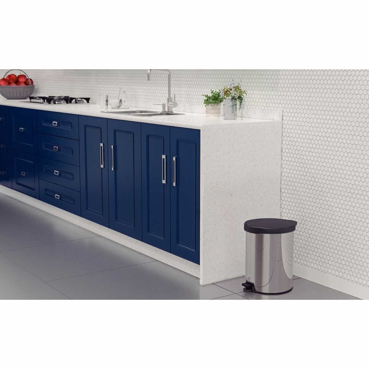 Encontraproduto.com.br - Lixeira 12 Litros com Pedal New Inox Tramontina