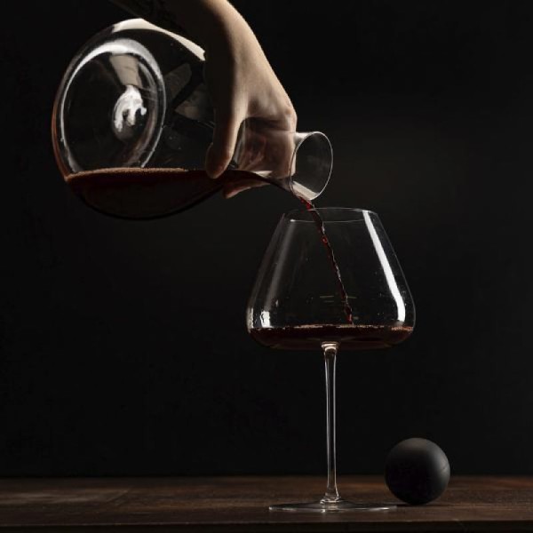 Encontraproduto.com.br - Decanter de Cristal Ecológico com Tampa Esfera Lautos Veritas 2,3L - Wolff