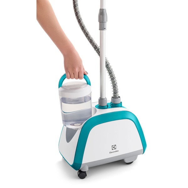 Encontraproduto.com.br - Vaporizador Passadeira de Roupas Electrolux com Vapor Vertical (GST10)