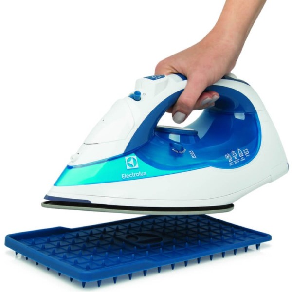 Encontraproduto.com.br - Ferro de Passar a Vapor Electrolux Base de Cerâmica Azul Steamline 4811APBR503 220V
