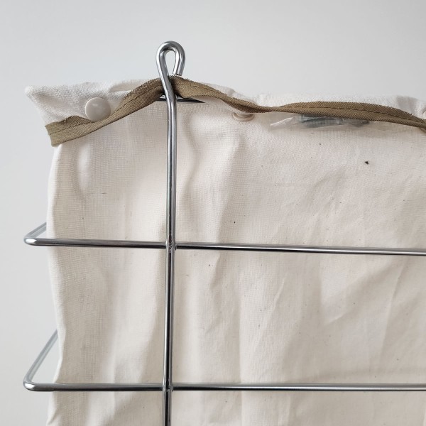 Encontraproduto.com.br - Cesto De Roupa Para Parede E Chão Utimil Cr483 Em Arame Cromado E Tecido Bege Branco