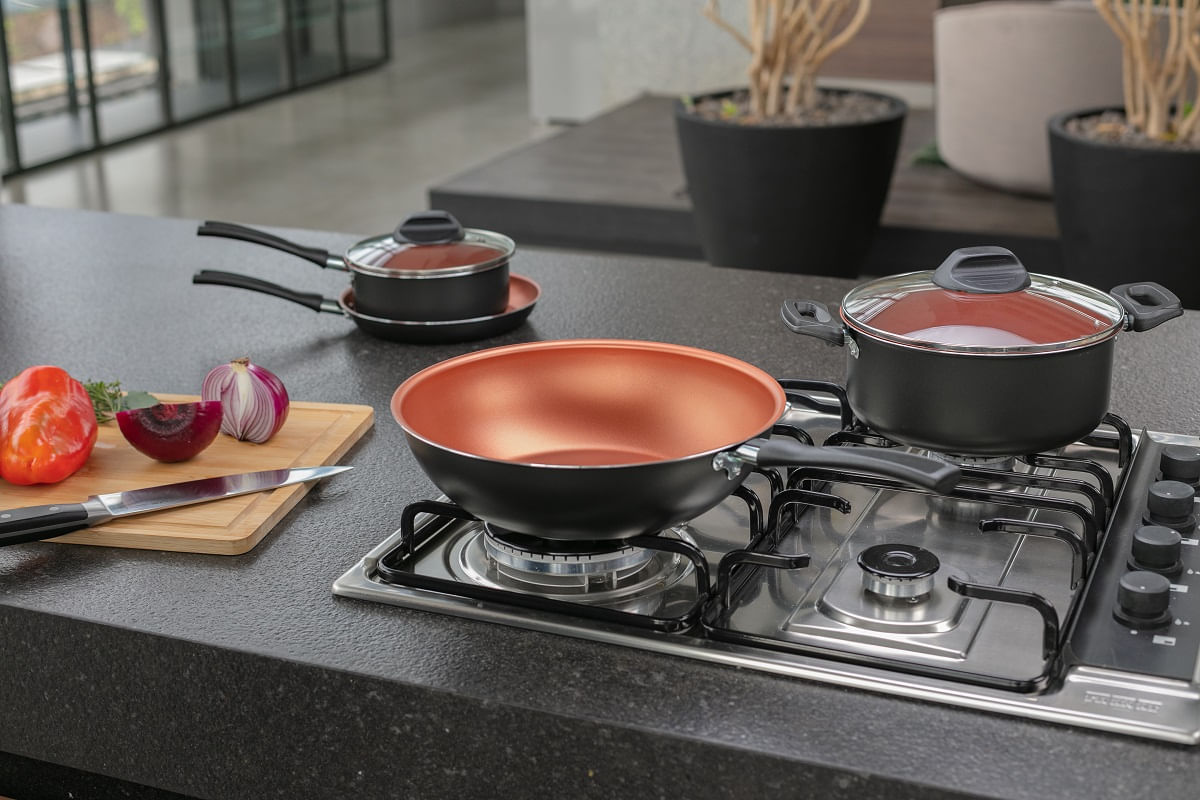 Encontraproduto.com.br - Caçarola com Tampa 22 cm 3,45 L Revestimento Pro-flon Antiaderente Cor Cinza Range Linha Topázio Brinox