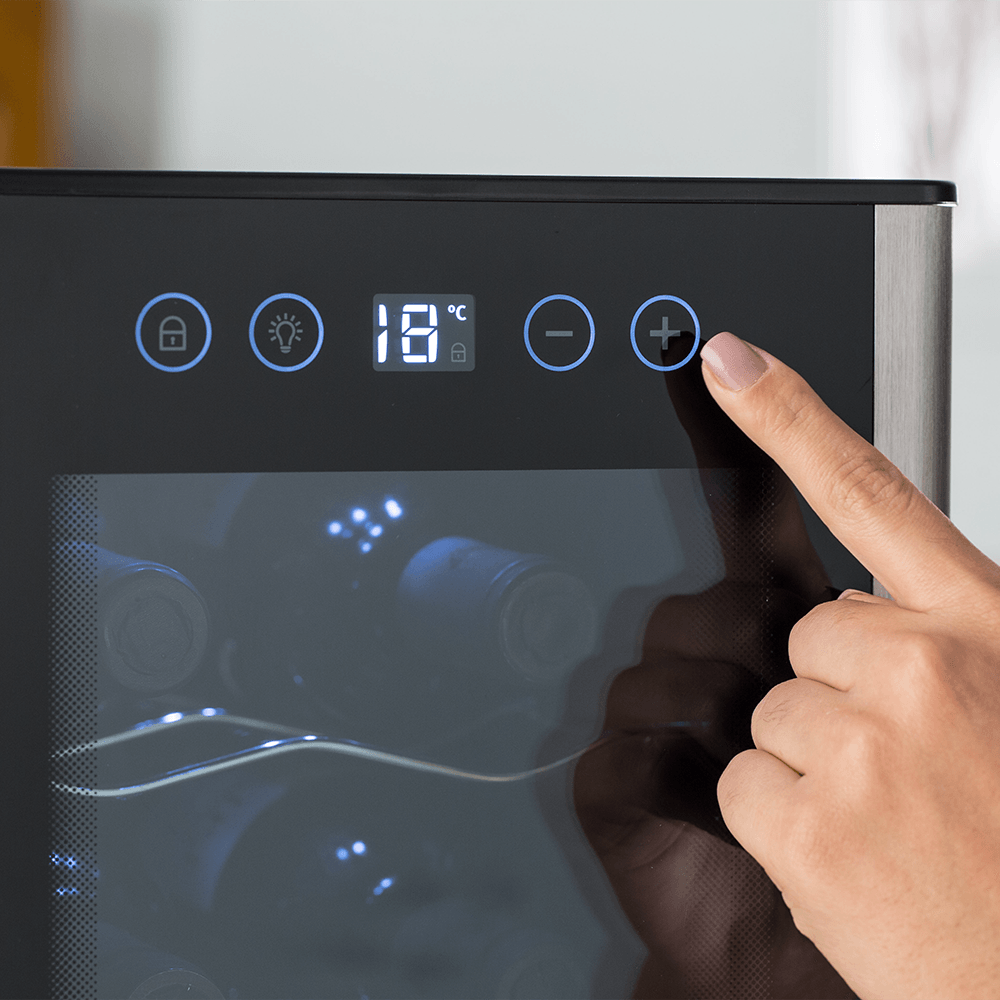 Encontraproduto.com.br - Adega Climatizada Electrolux Para 12 Garrafas Preta ACS12 110V