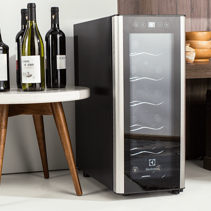 Encontraproduto.com.br - Adega Climatizada Electrolux Para 12 Garrafas Preta ACS12 110V