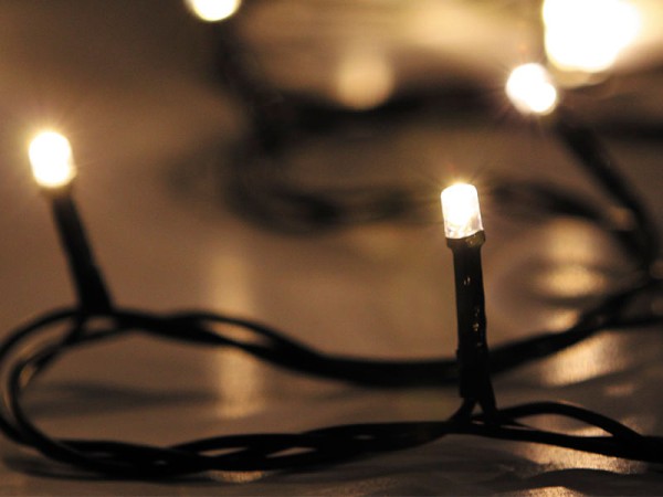 Encontraproduto.com.br - CORDAO LUM 96 LEDS 8F VD 220V 3000K TASC