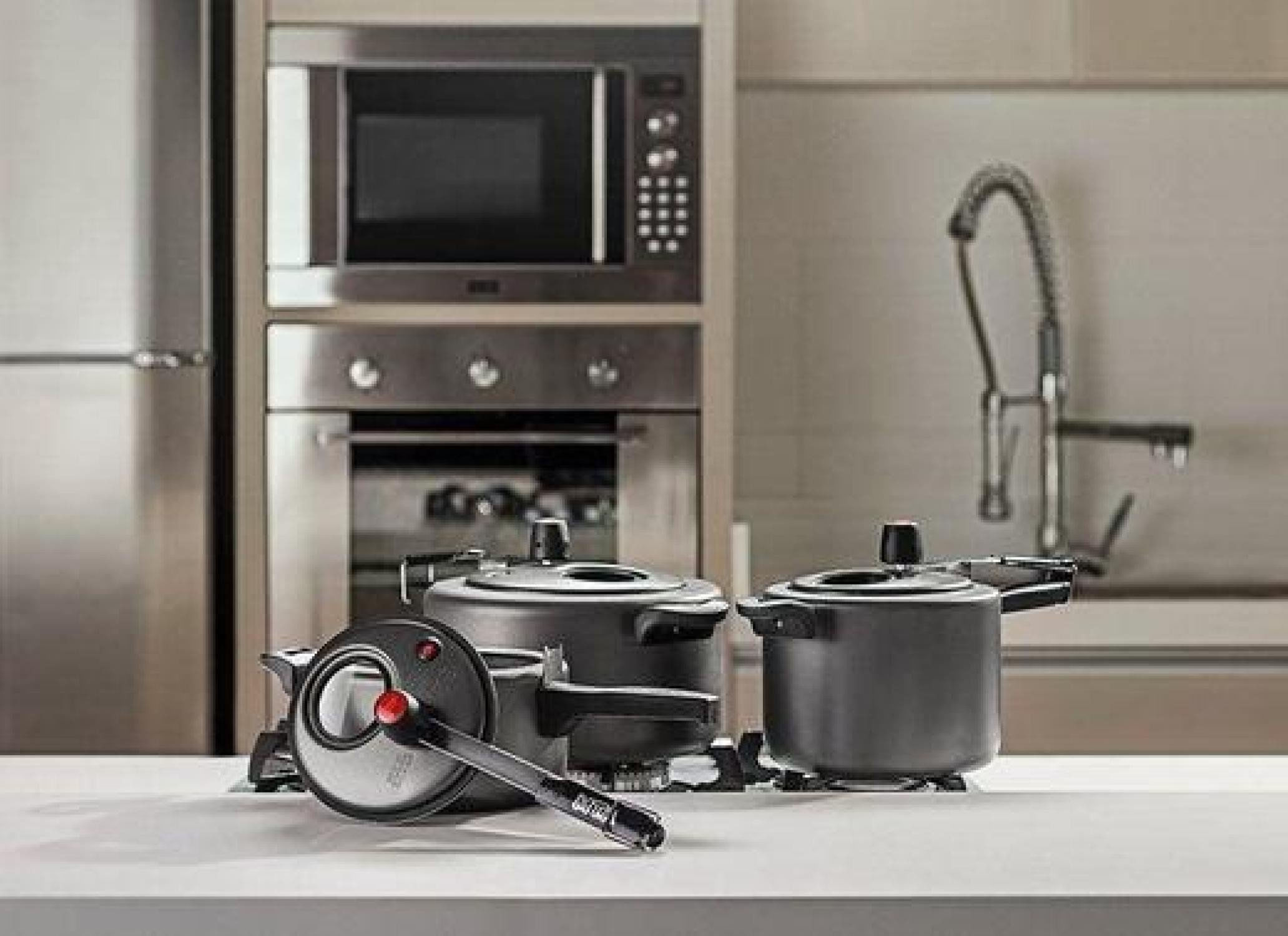 Encontraproduto.com.br - Panela de Pressão Antiaderente MTA 4.5 Litros de Alumínio com Visor 6000