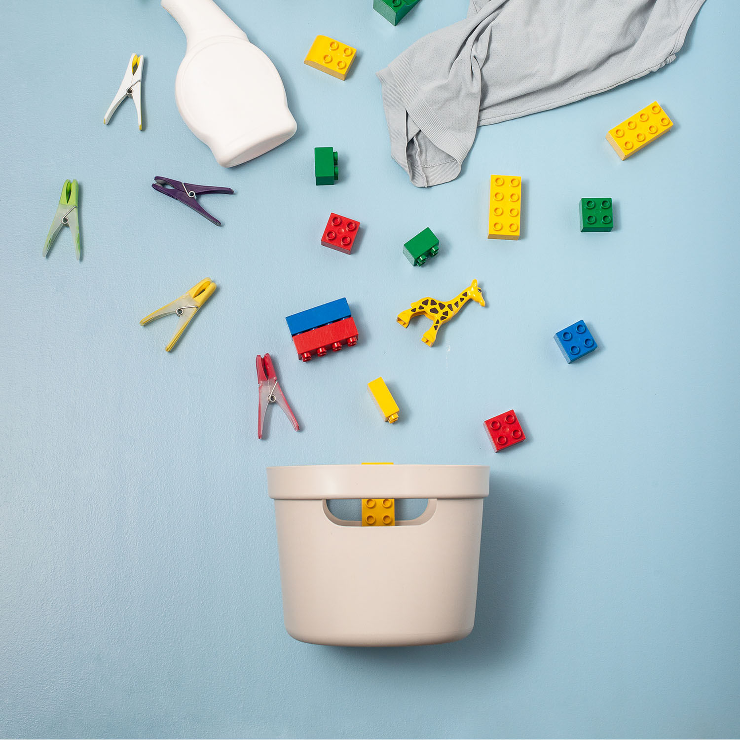 Encontraproduto.com.br - Cesto Cube Flex 4 Litros Branco Fechado - OU