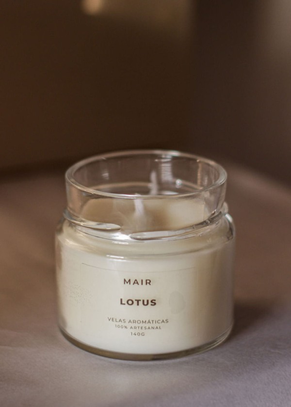 Encontraproduto.com.br - Vela Aromática Clássica Lotus - 140g