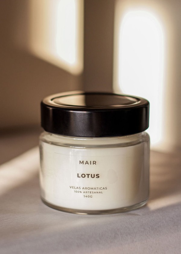 Encontraproduto.com.br - Vela Aromática Clássica Lotus - 140g
