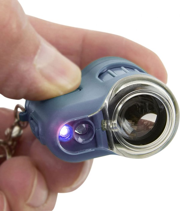 Encontraproduto.com.br - Microscópio Chaveiro com Luz LED e UV, Zoom de 20x - Azul