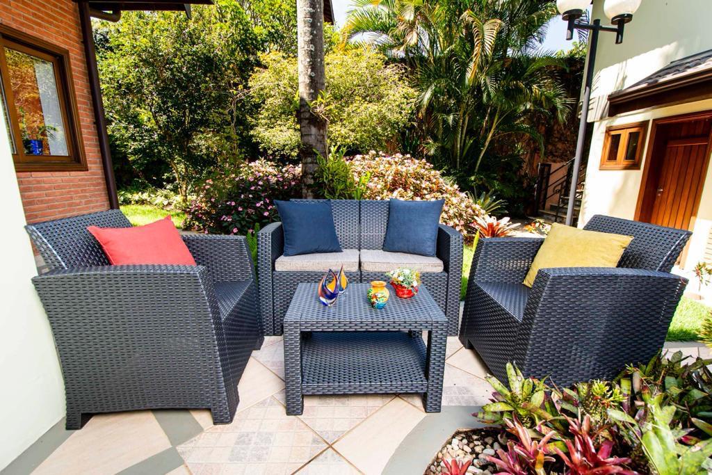 Encontraproduto.com.br - Conjunto Rattan 1 Sofá + 2 Poltronas + 1 Mesa Apoio Área Externa Cor Chumbo Aquaplás 64x78x118cm