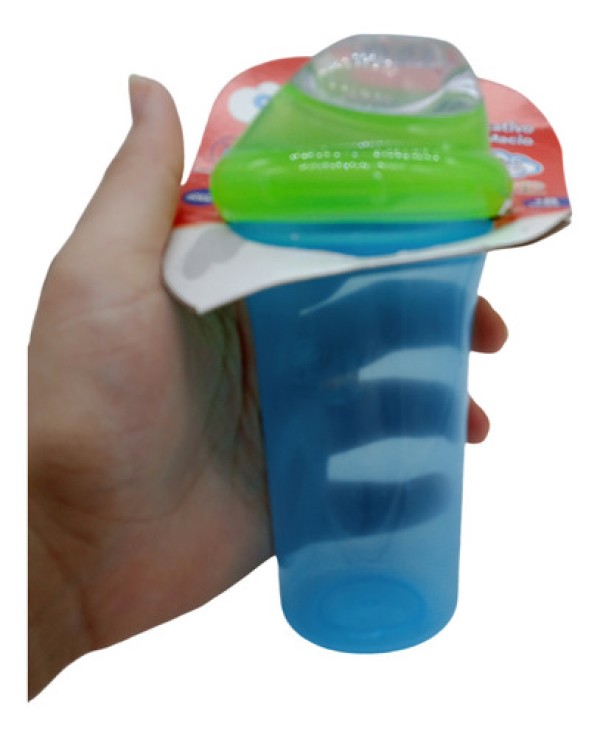 Encontraproduto.com.br - Copo Educativo Bico Macio Cefisa: Facilite a transição para copos com o Copo Educativo da Cefisa, equipado com bico macio para conforto durante o aprendizado.