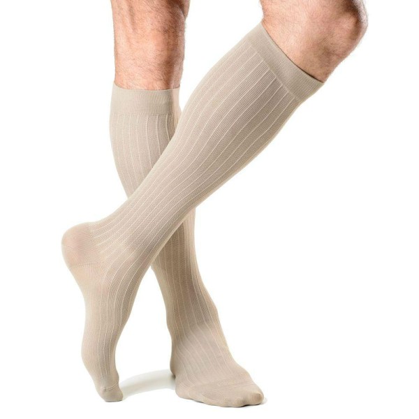 Encontraproduto.com.br - Meia Sigvaris Actitude 15-20 MMHG Masculina