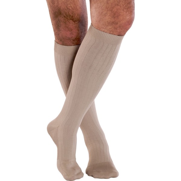 Encontraproduto.com.br - Meia Sigvaris Actitude 15-20 MMHG Masculina