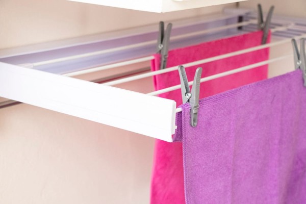 Encontraproduto.com.br - Varal de Roupas Retrátil 70cm Ordene Inox de Parede Estendedor Log Branco