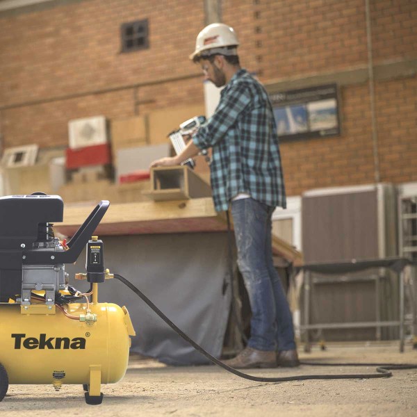 Encontraproduto.com.br - Compressor de Ar Tekna CP8525-2C 24L 2,5HP 220V