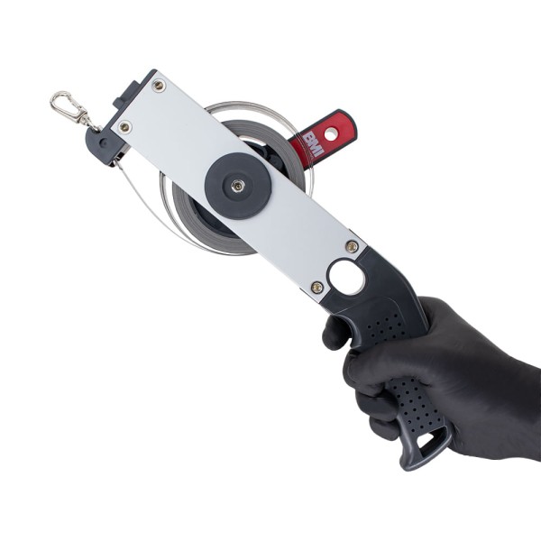 Encontraproduto.com.br - Trena de Profundidade 10 Metros com Prumo N.10 de latão graduado Fita Inox 13mm Corpo em alumínio Fabricada na Alemanha BMI 173N40010LL